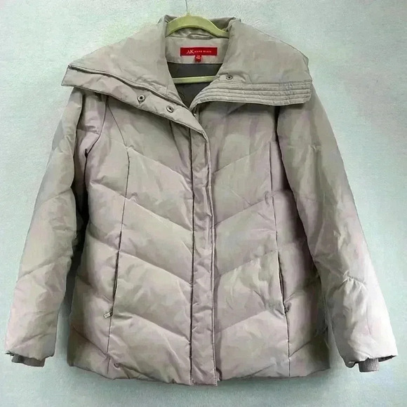 Anne Klein Women’s Quilted Down Jacket Size Small Blush Pockets Knit Cuffs - Picture 1 of 12